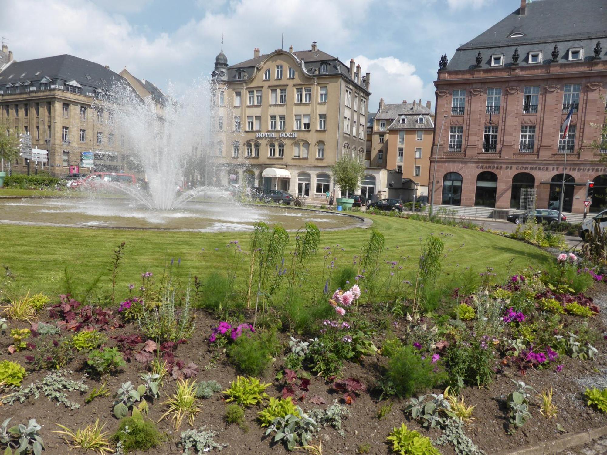 Hotel Le Mondon Мец Экстерьер фото